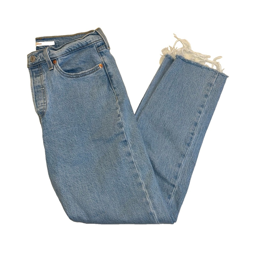 Levi’s “wedgie” jeans